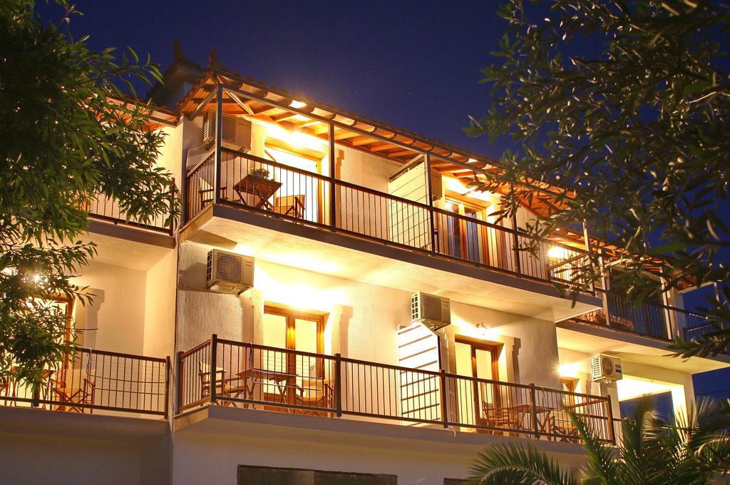 סקופלוס טאון Giasemi Apartments מראה חיצוני תמונה
