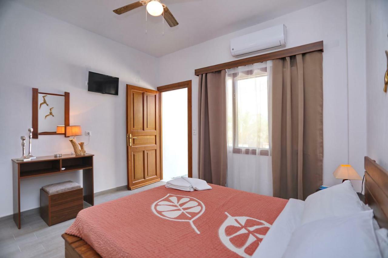 סקופלוס טאון Giasemi Apartments מראה חיצוני תמונה